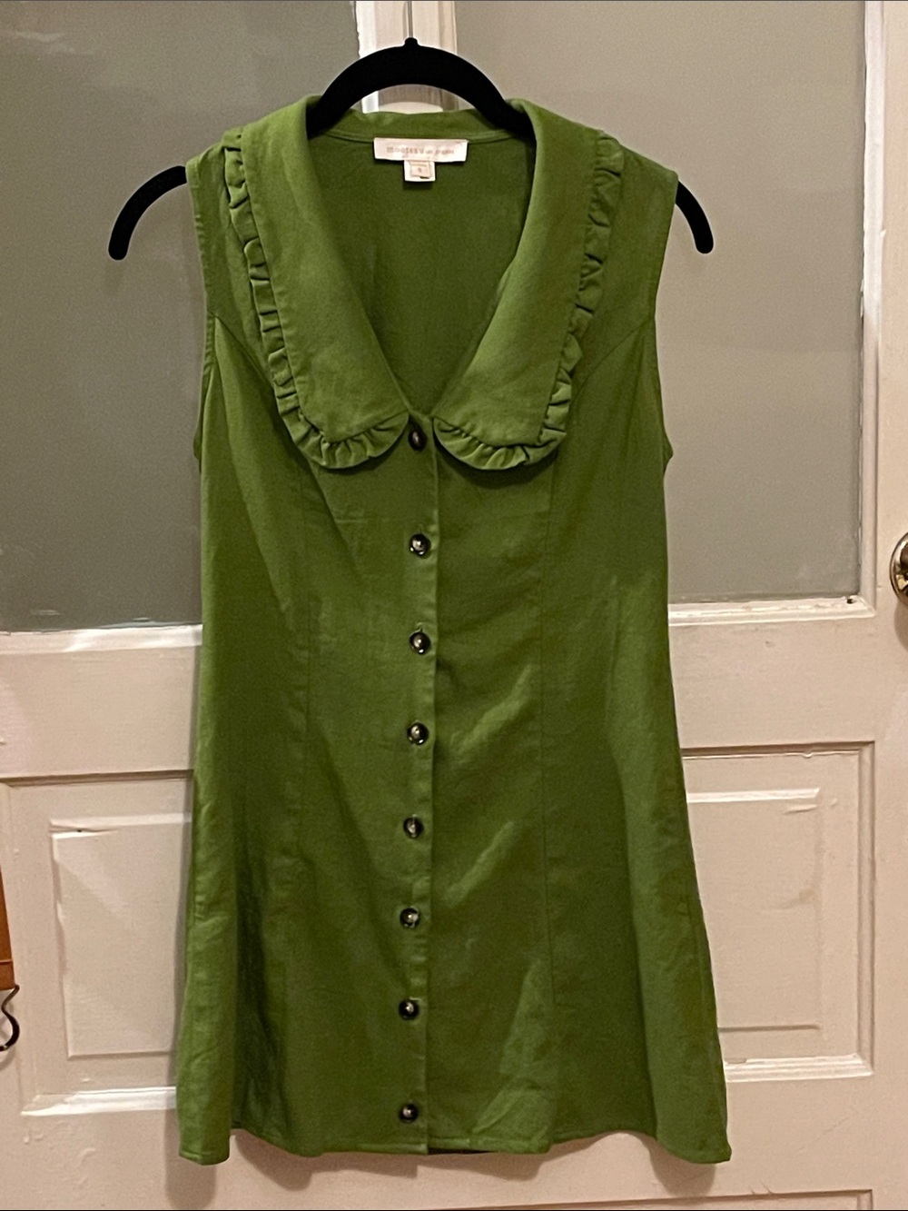 Sleeveless Ruffle Collar Button-Front Tunic Dress in Bright Green